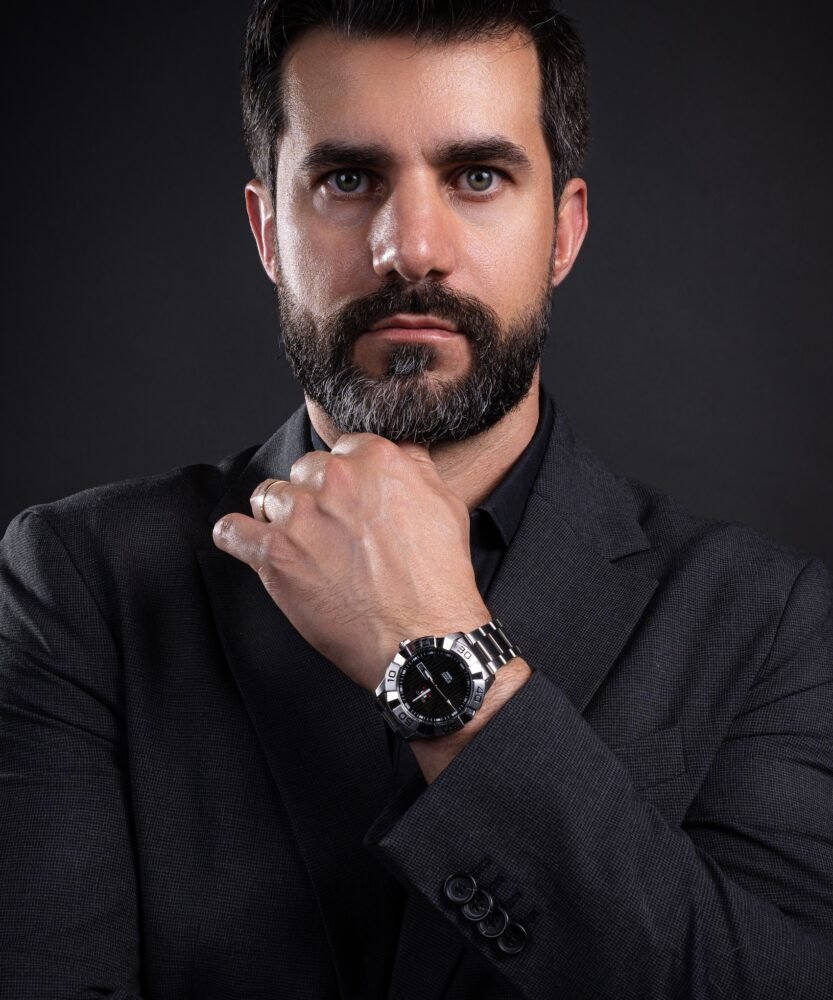 Rafael5884-PS-squashed-1